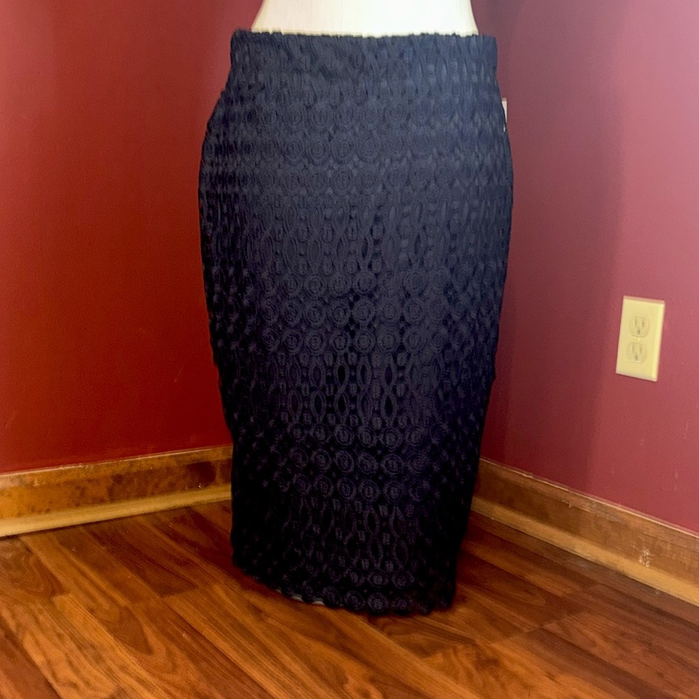 Black lace midi pencil skirt